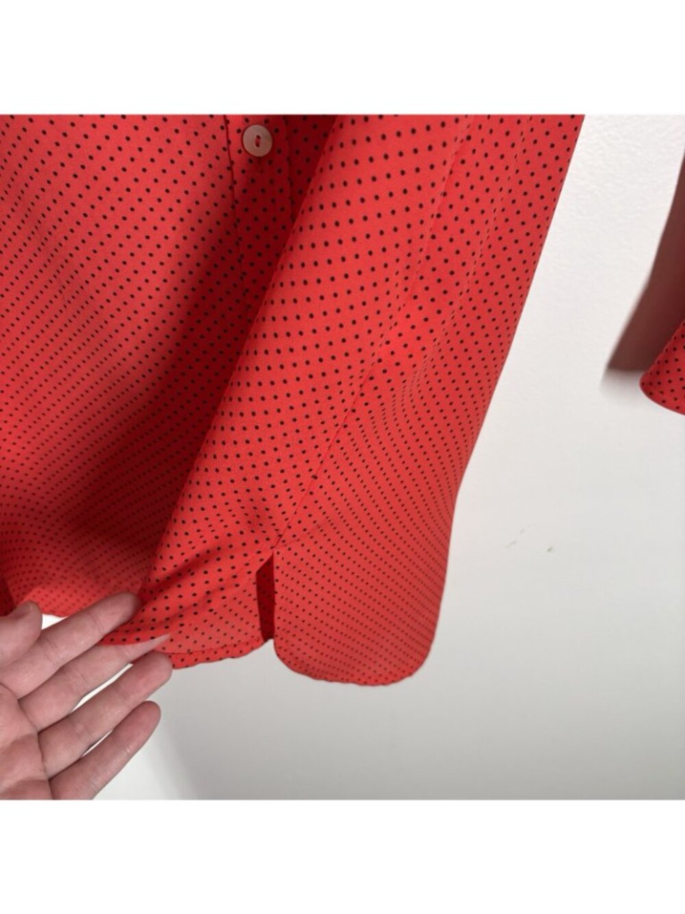 Foxcroft Women SZ 8 Red Black Polka Dot Long Sleeve Button Up Blouse - Picture 3 of 12